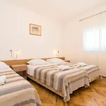 Διαμέρισμα Ivo *